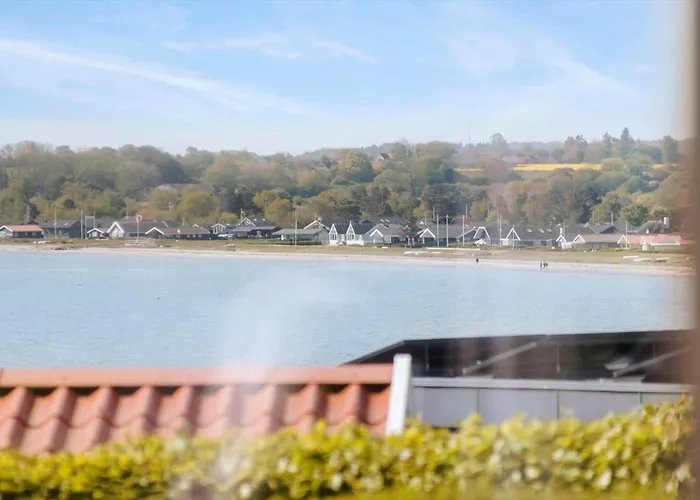 40330-juelsminde-frede-juels-vej-330 *